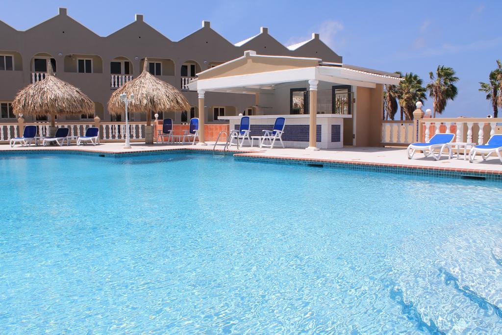 Piscadera Seaview Apartments Вилемстад Екстериор снимка