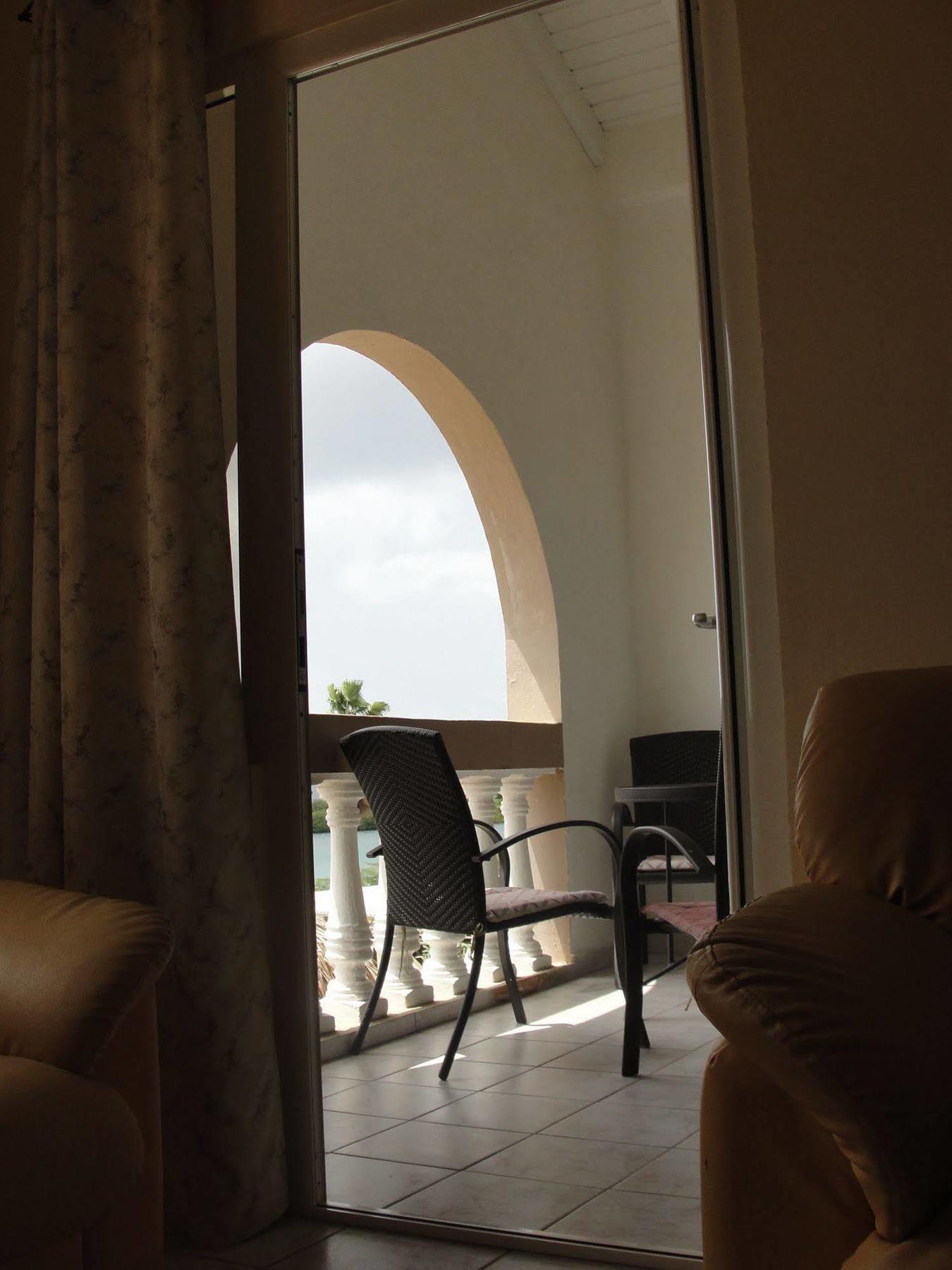Piscadera Seaview Apartments Вилемстад Екстериор снимка